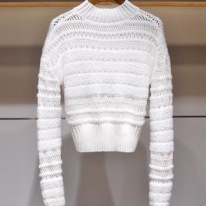 New cut out Pullover